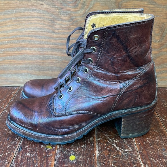 Frye Sabrina Lace Up Stacked Wood Heel Boots - Picture 2 of 6